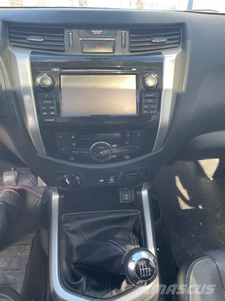 Nissan Navara 皮卡.傳統半斗卡車/側卸板