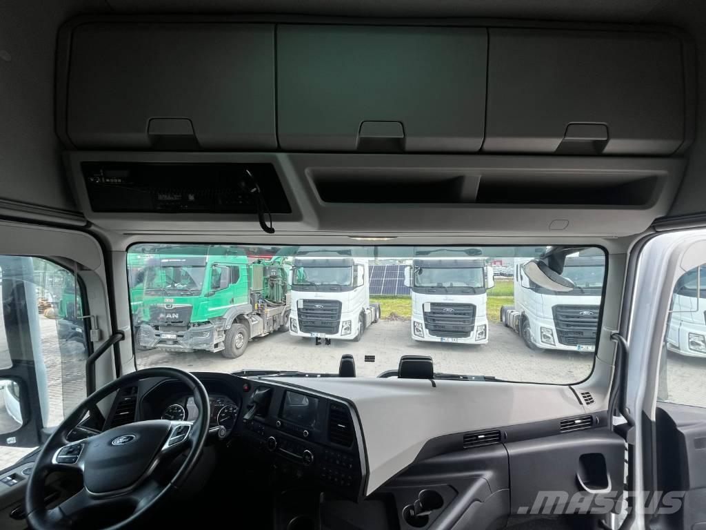 Ford F-Max 曳引機組件