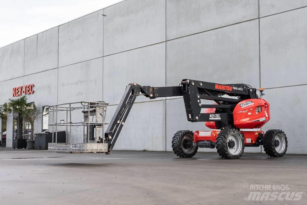 Manitou 180 ATJ 曲臂高空作業車