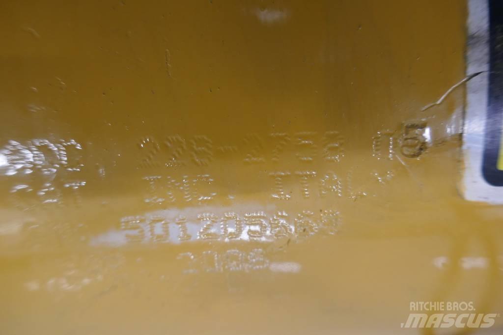  Cylinder CAT 735 油壓