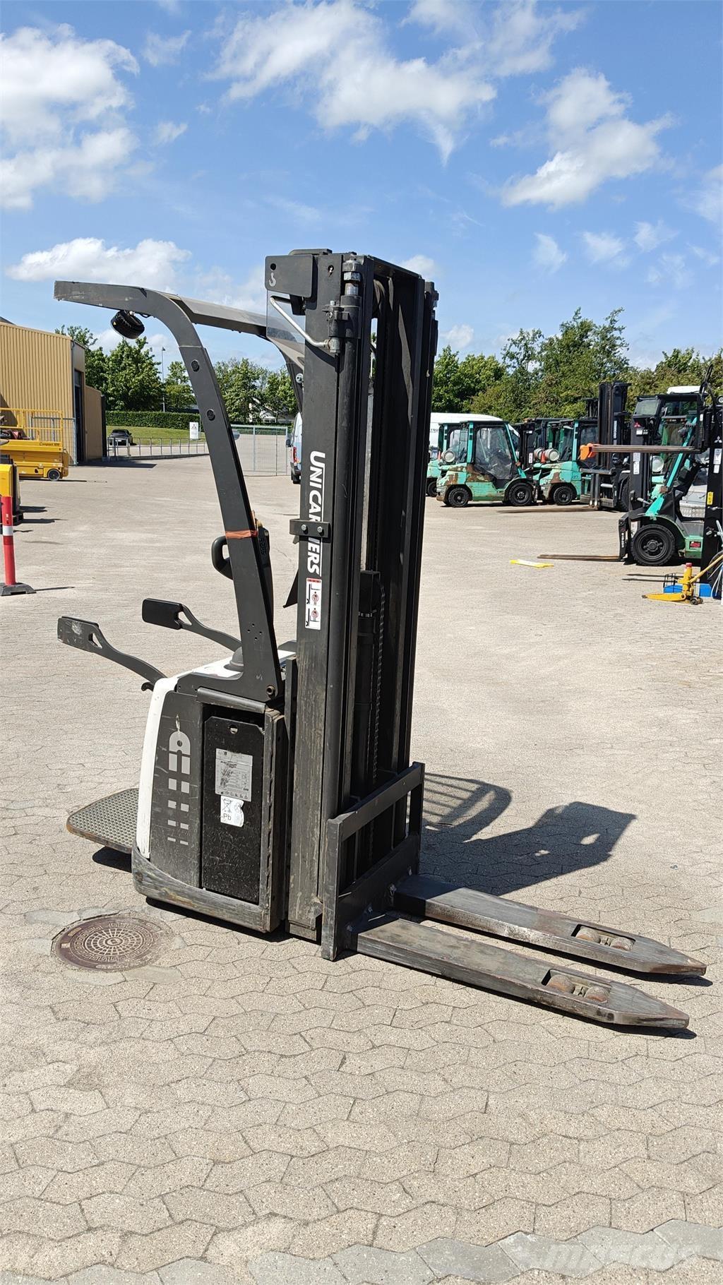 Atlet PSP160 自走式堆積機