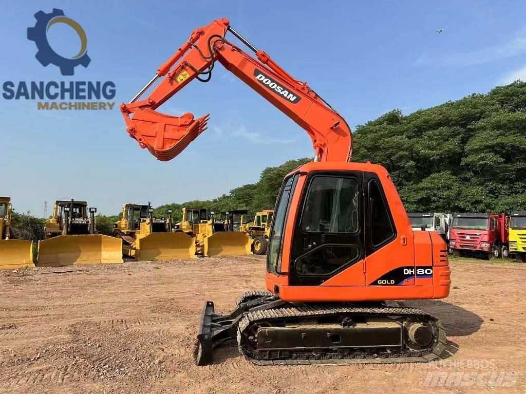 Doosan DH 80 中型挖土機/掘鑿機/挖掘機 7t-12t