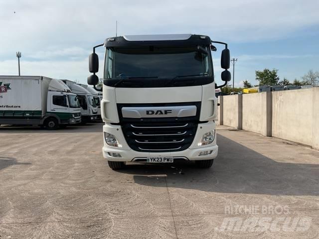 DAF CF 450 平板 / 絞盤 卡車