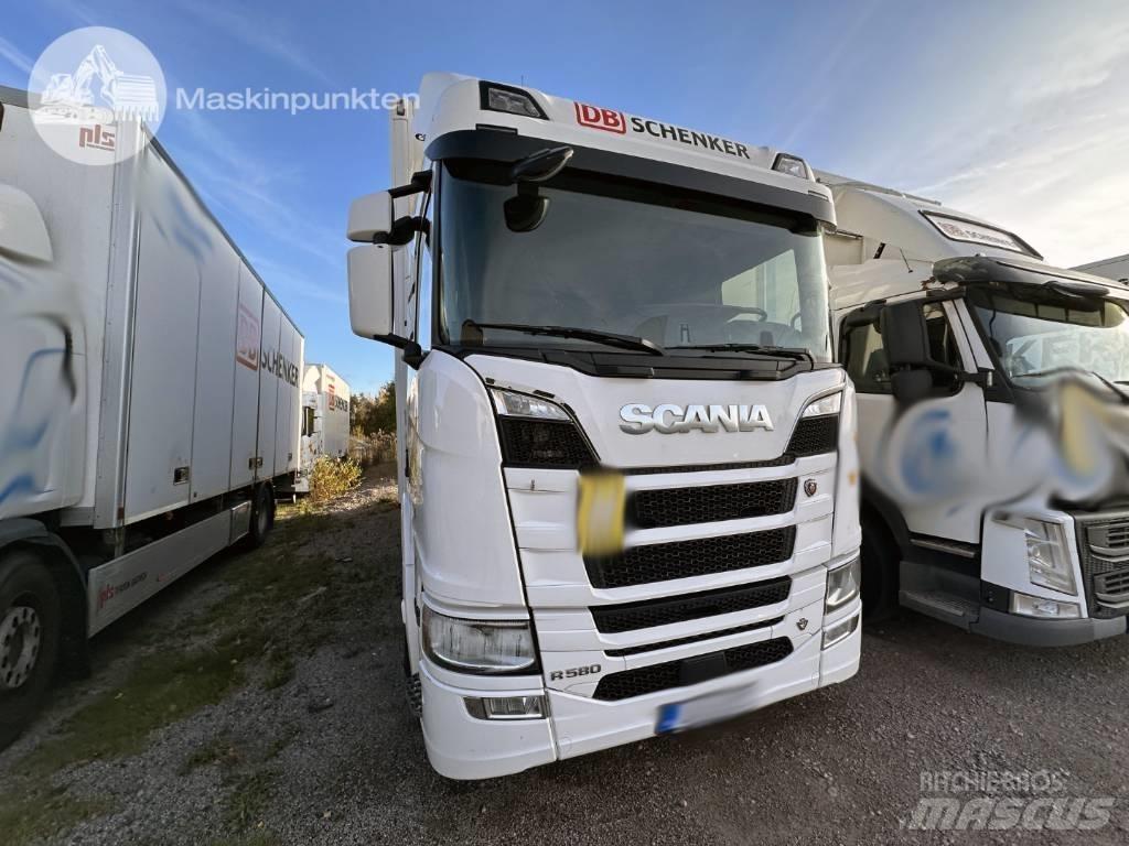 Scania R 580 貨箱式卡車