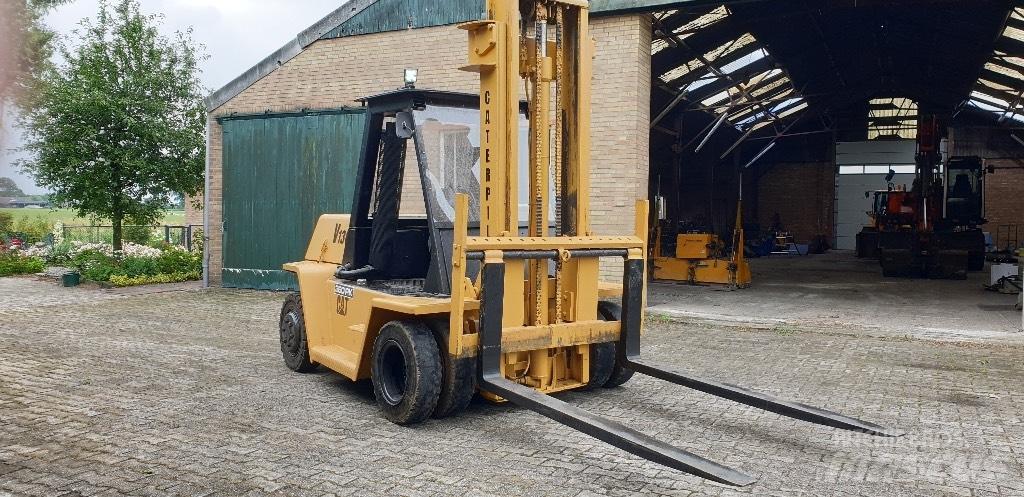 CAT 12000 KG 柴油卡車