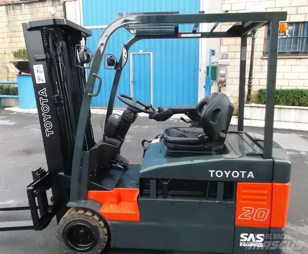 Toyota 7 FBEF 20 電動堆高機