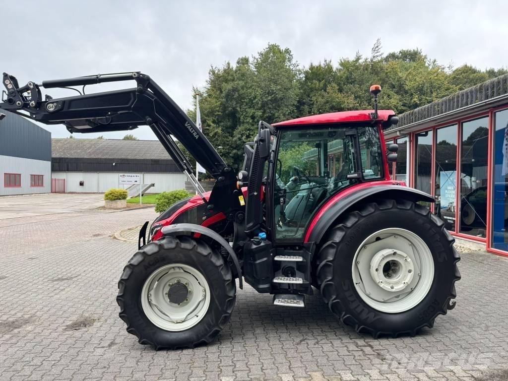 Valtra G105 H 曳引機