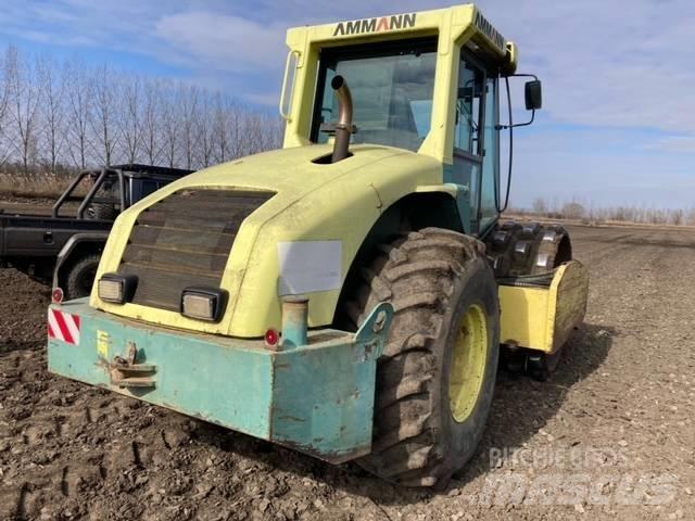 Ammann ASC 150 PD 單輪滾壓機