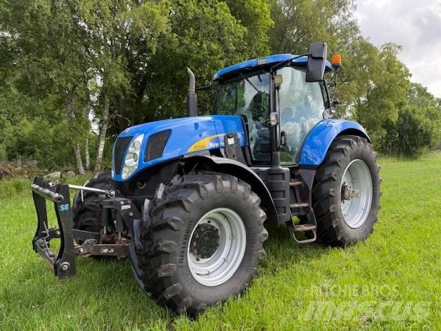 New Holland T 7030 曳引機