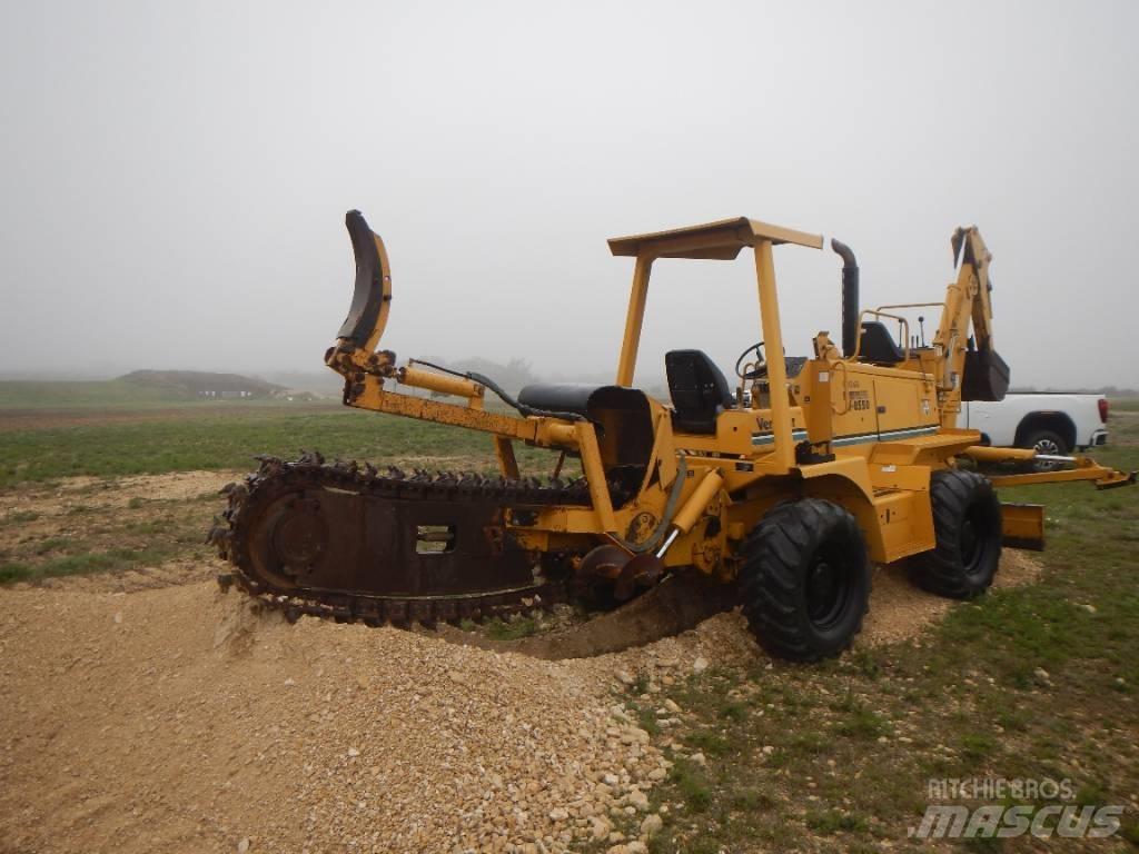 Vermeer V8550 掘溝機