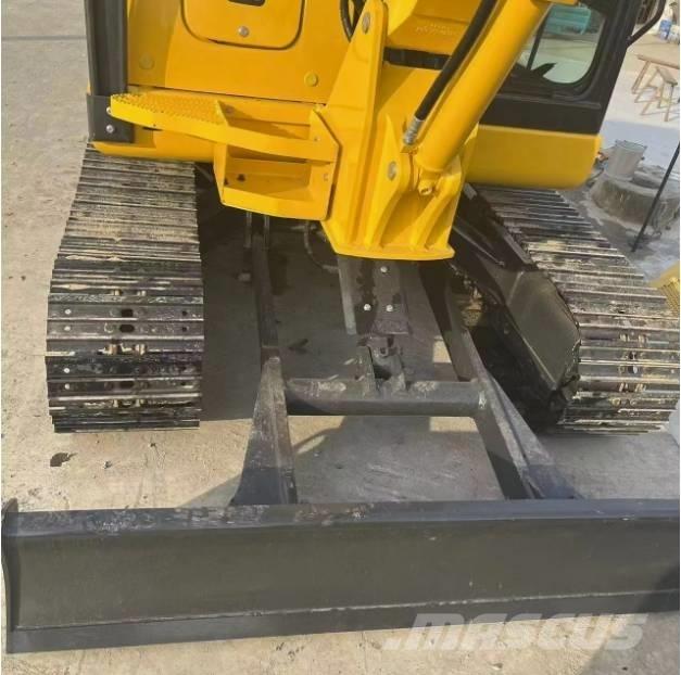 Komatsu PC56-7 小型挖土機/掘鑿機<7t(小型挖掘機)