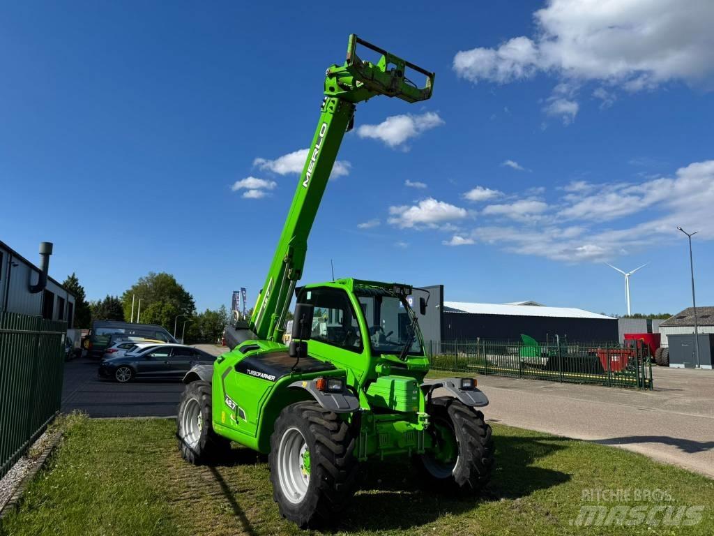 Merlo TF42.7CS 農業用伸縮臂裝載機