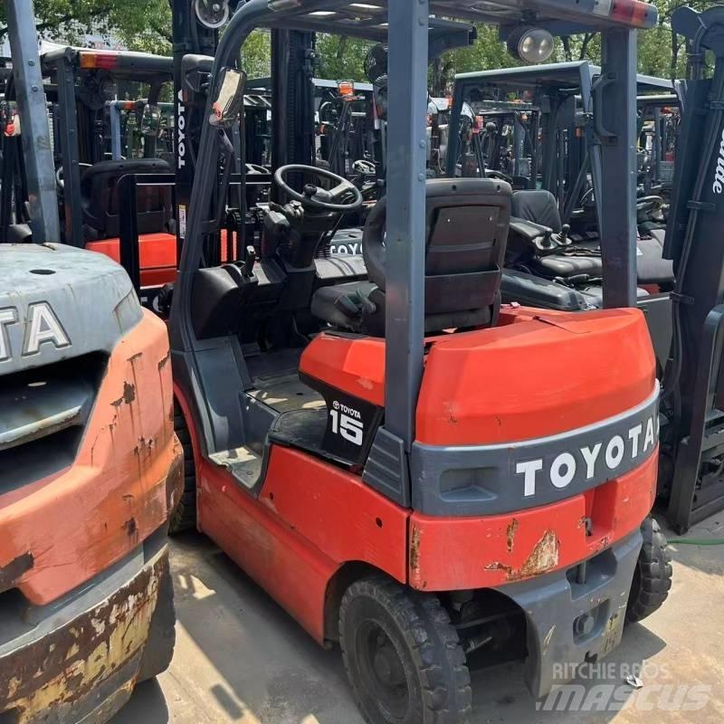 Toyota 15 電動堆高機