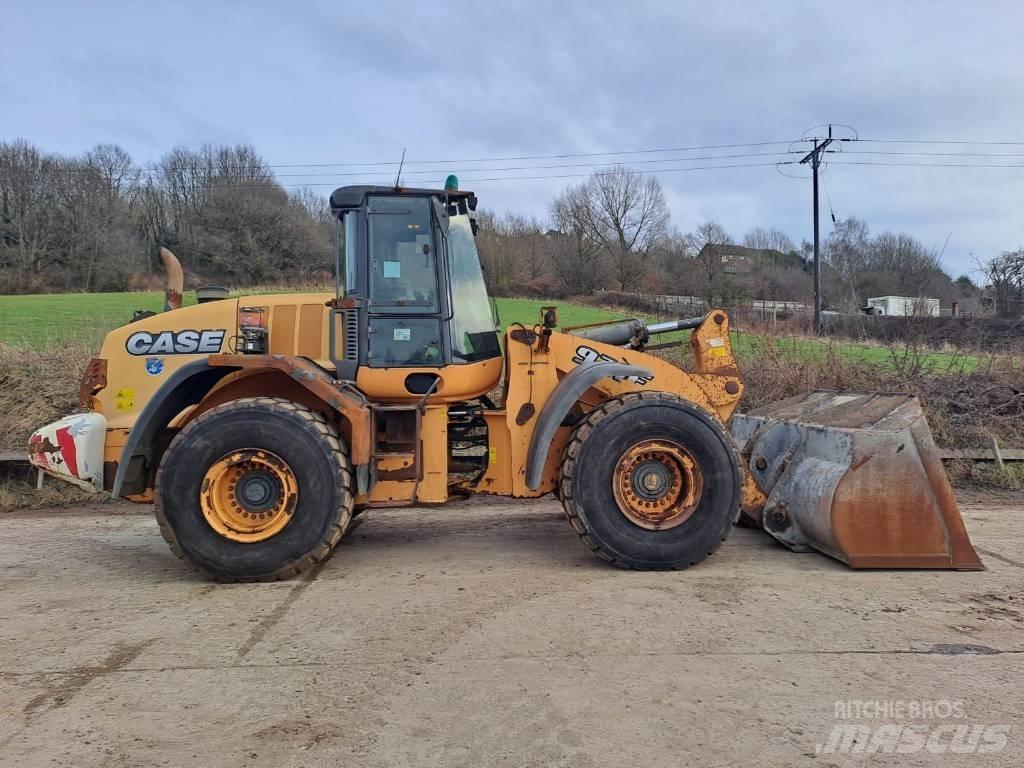 CASE 921 F 輪胎式裝載機