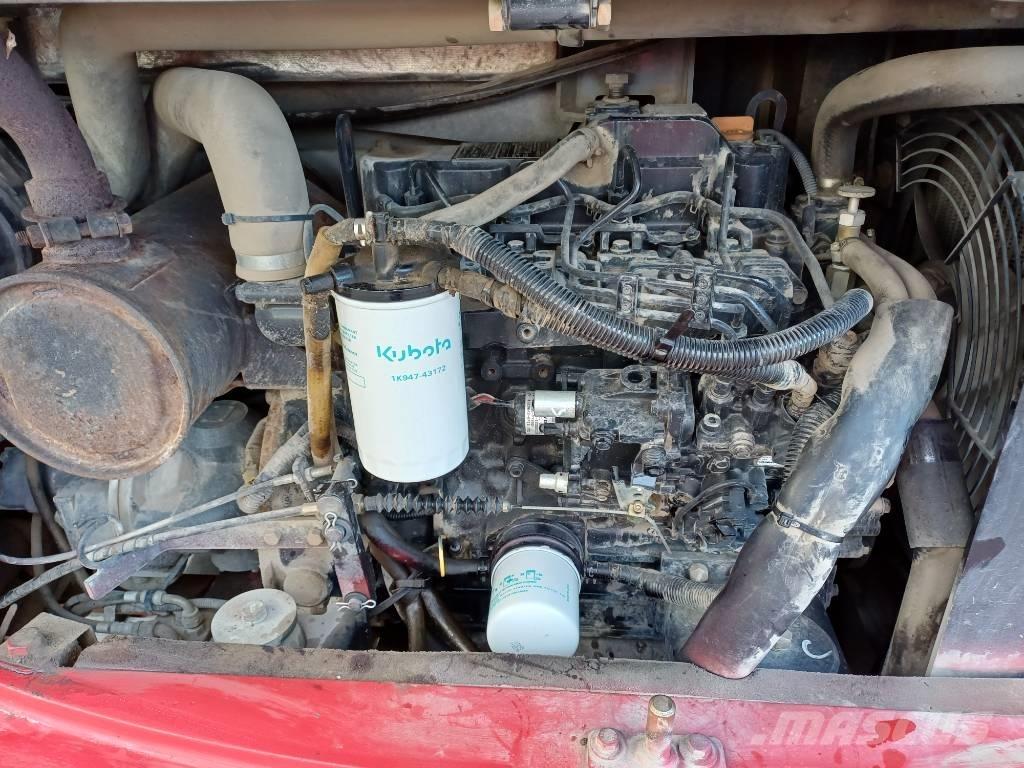 Takeuchi TB 250 小型挖土機/掘鑿機<7t(小型挖掘機)