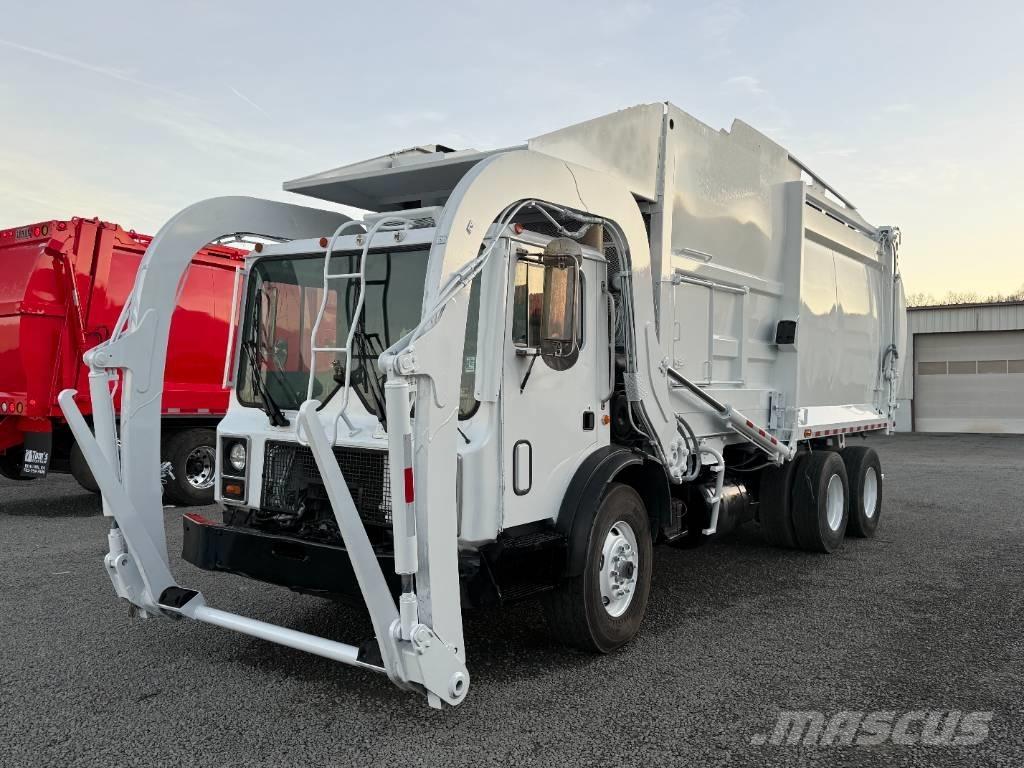 Mack MR 垃圾車