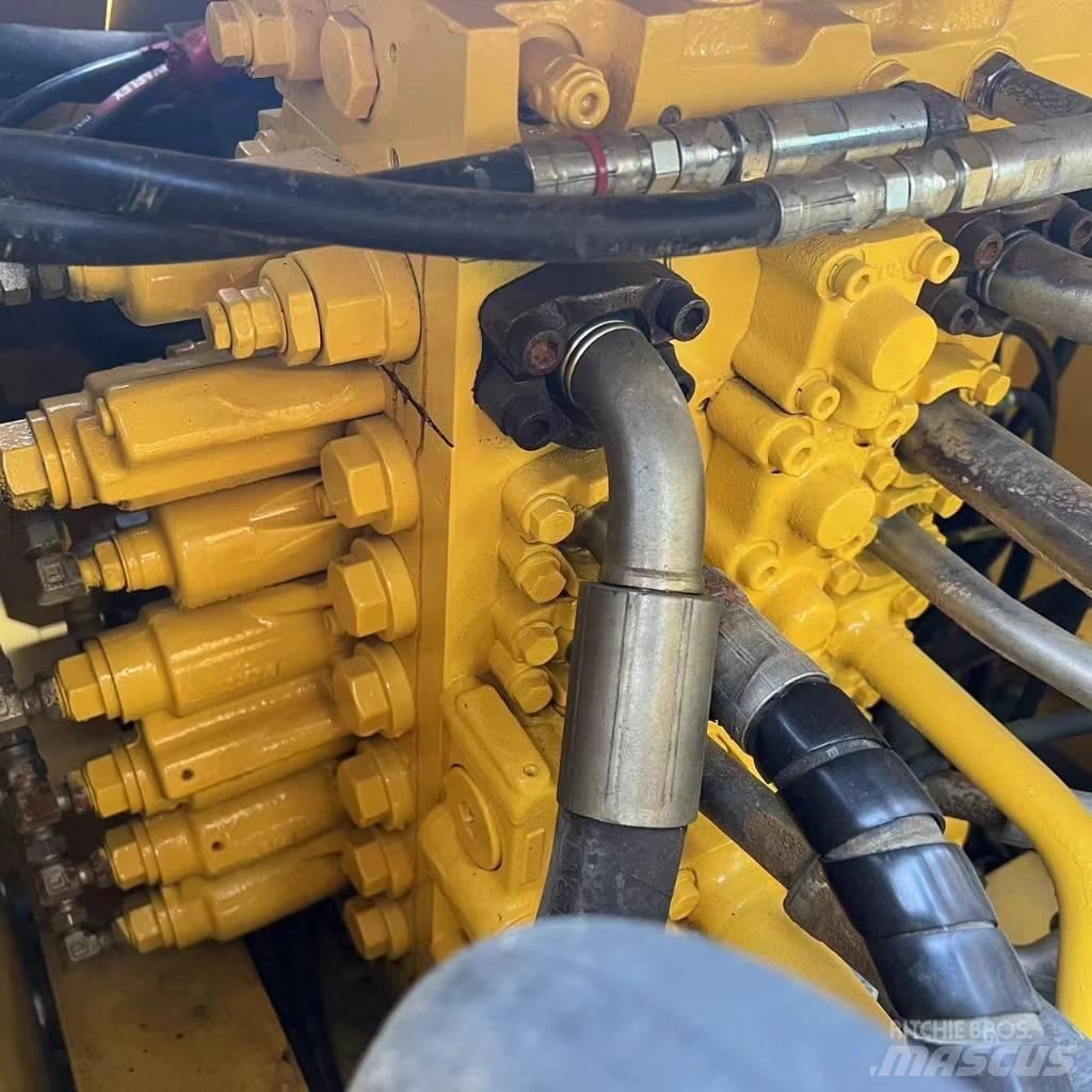 Komatsu PC 240 履帶式 挖土機/掘鑿機/挖掘機
