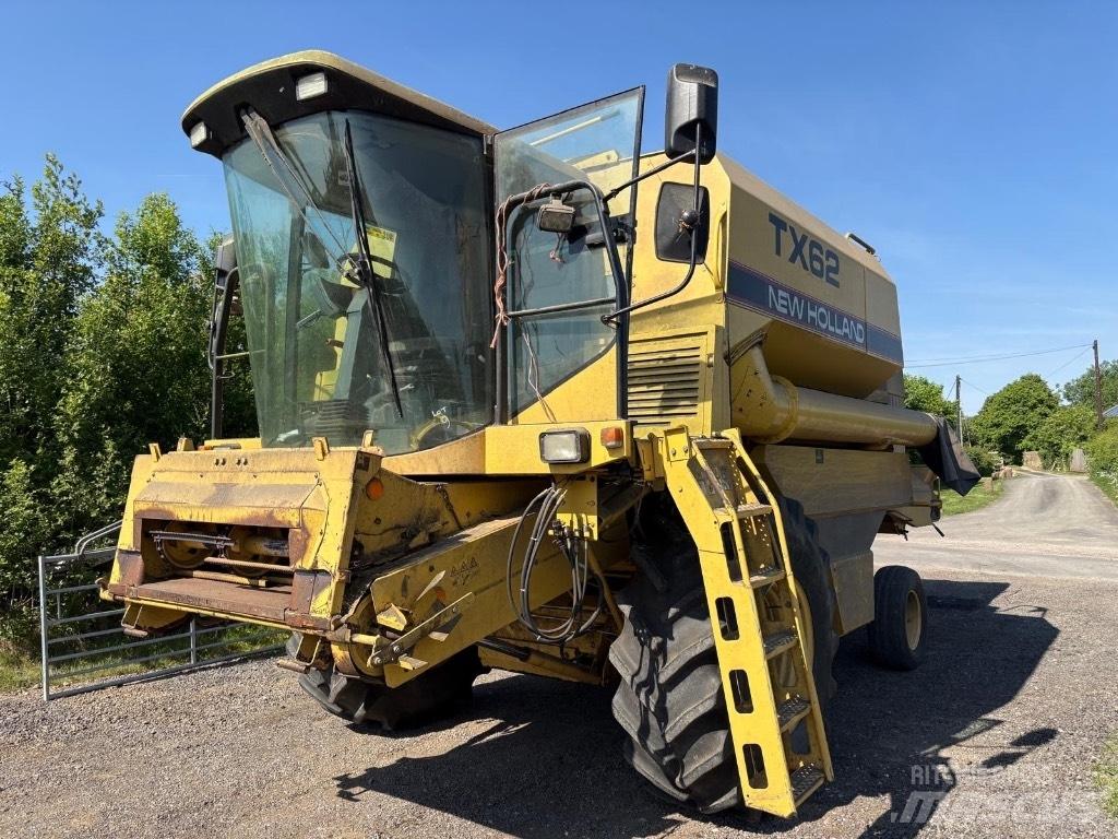 New Holland TX 62 聯合收穫機