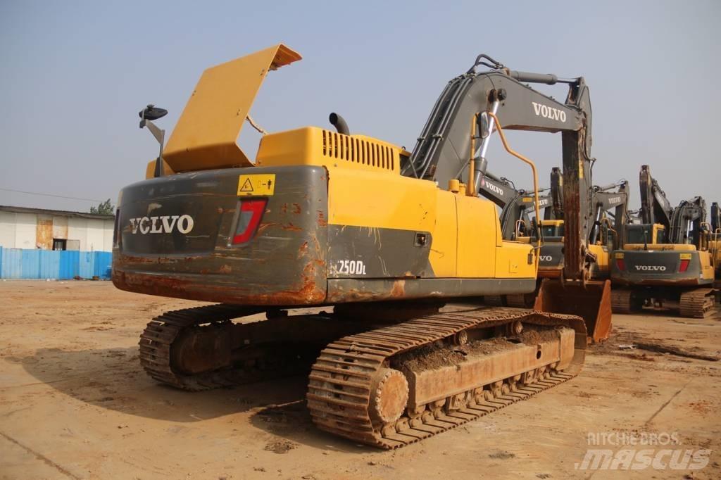 Volvo EC250 履帶式 挖土機/掘鑿機/挖掘機