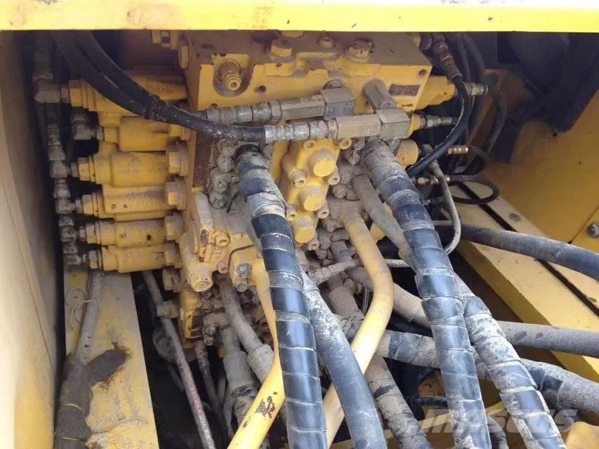 Komatsu PC 220-7 履帶式 挖土機/掘鑿機/挖掘機