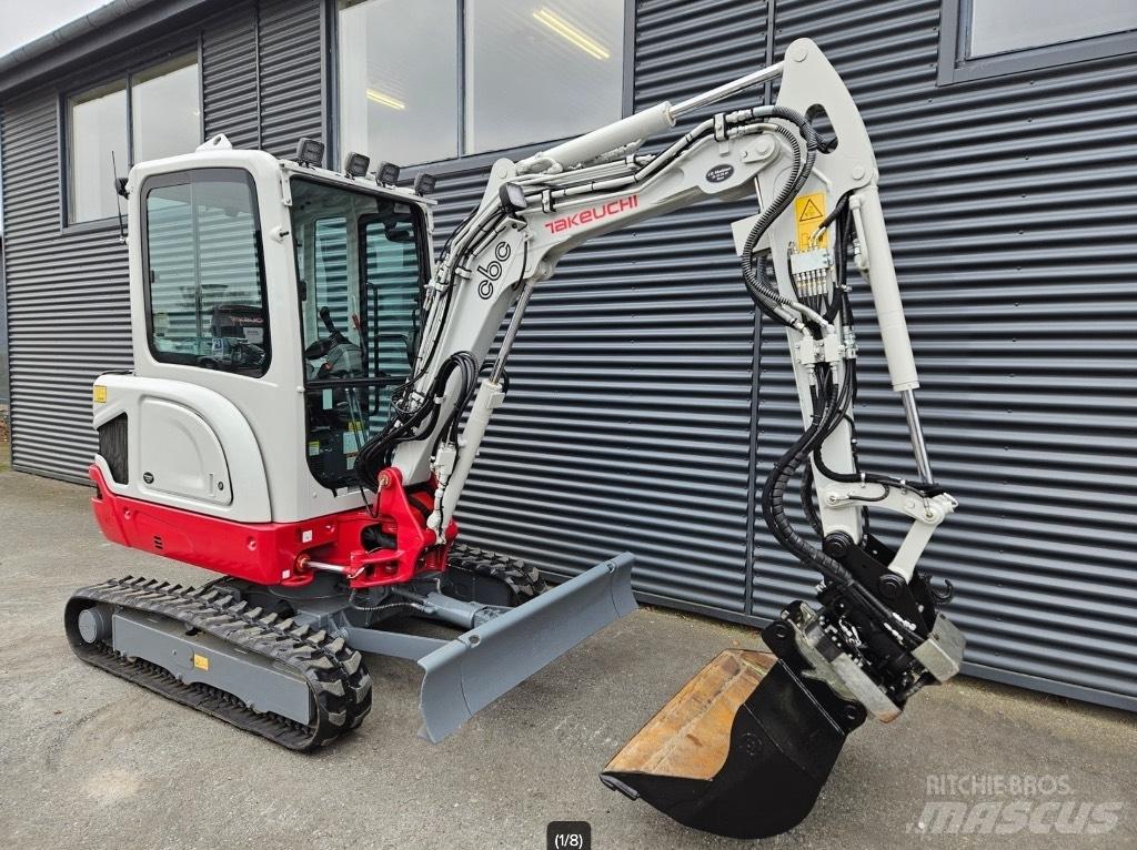 Takeuchi TB 225 小型挖土機/掘鑿機<7t(小型挖掘機)