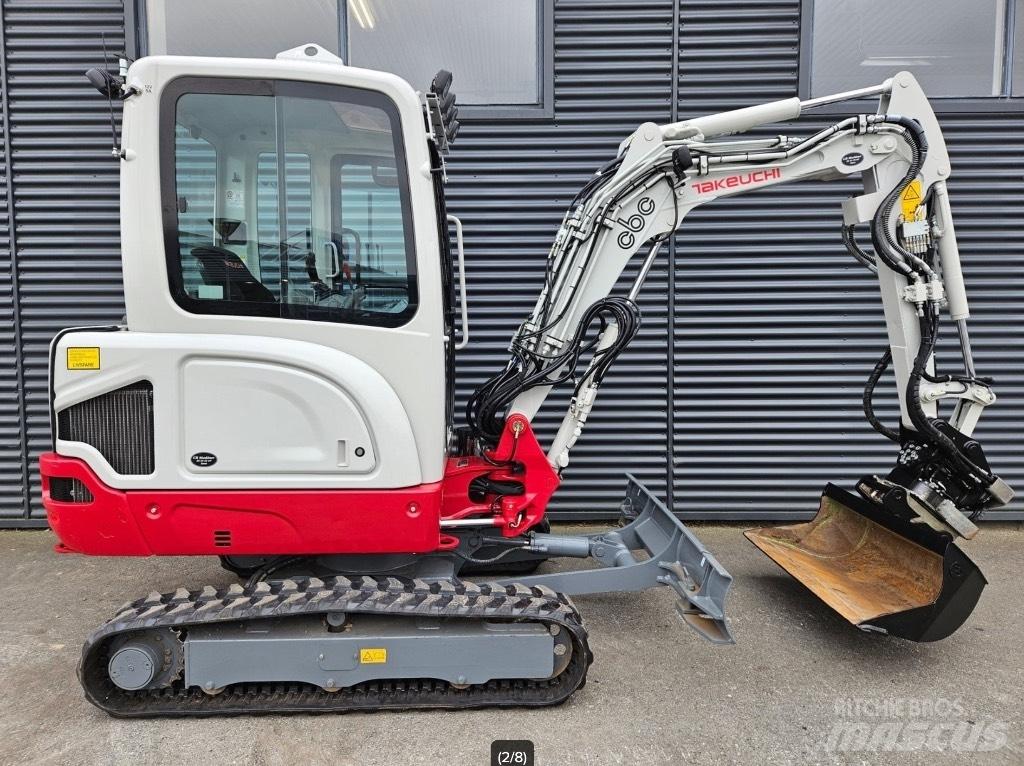 Takeuchi TB 225 小型挖土機/掘鑿機<7t(小型挖掘機)