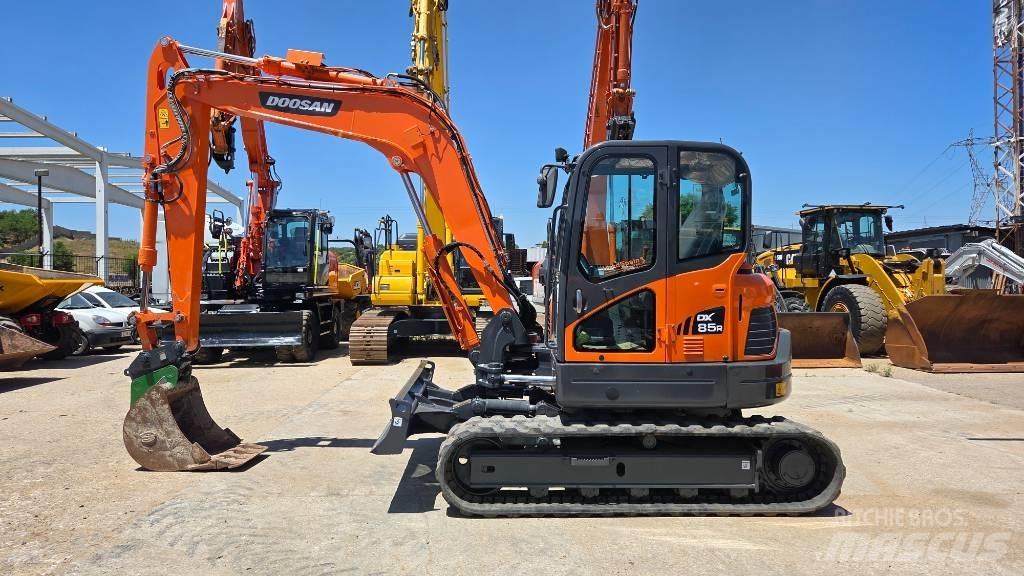Doosan DX 85 中型挖土機/掘鑿機/挖掘機 7t-12t