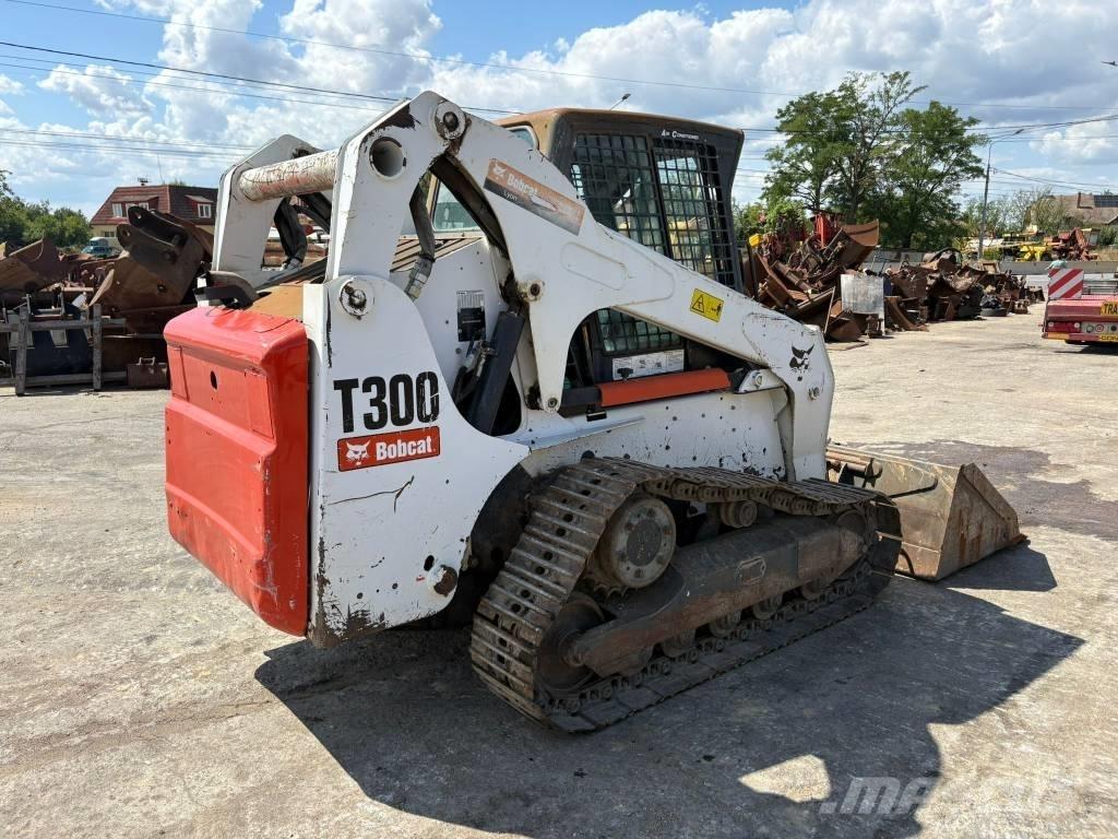 Bobcat T 300 滑移轉向裝載機