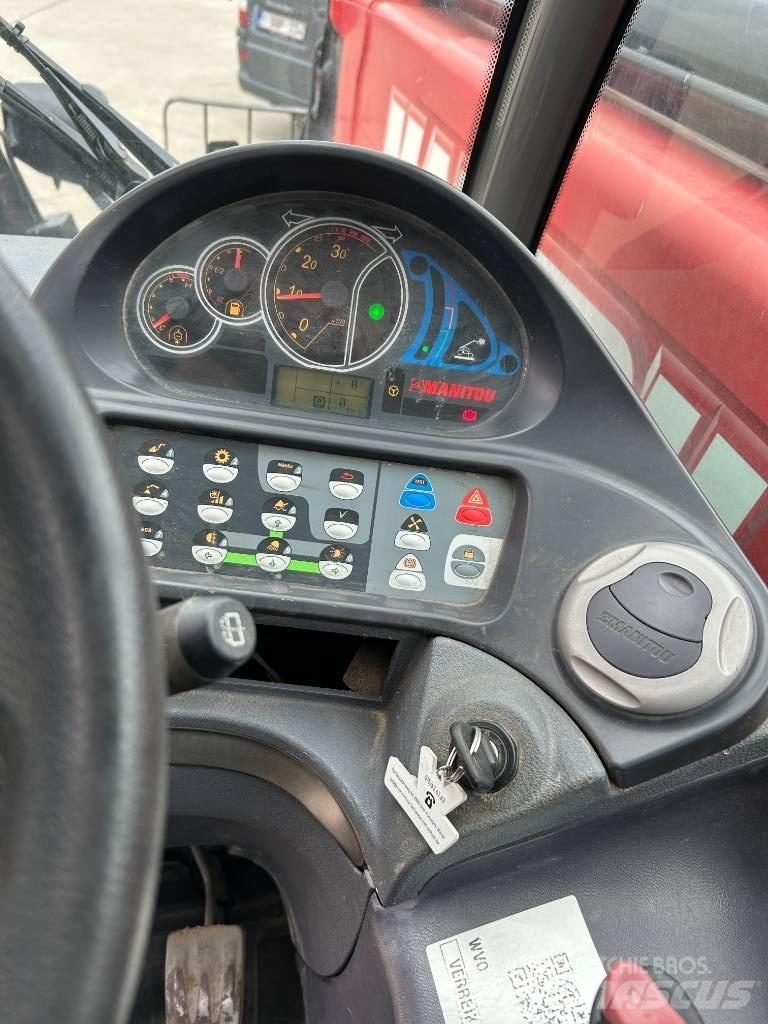 Manitou MT 1440 伸縮臂操作車