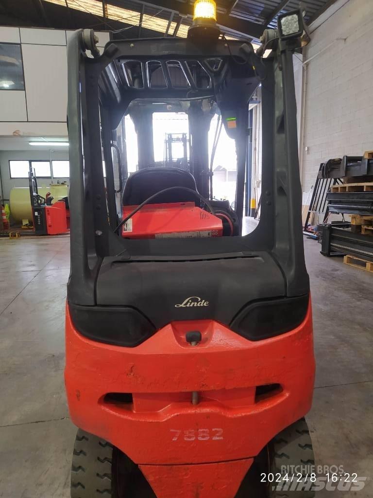 Linde E30/600 電動堆高機
