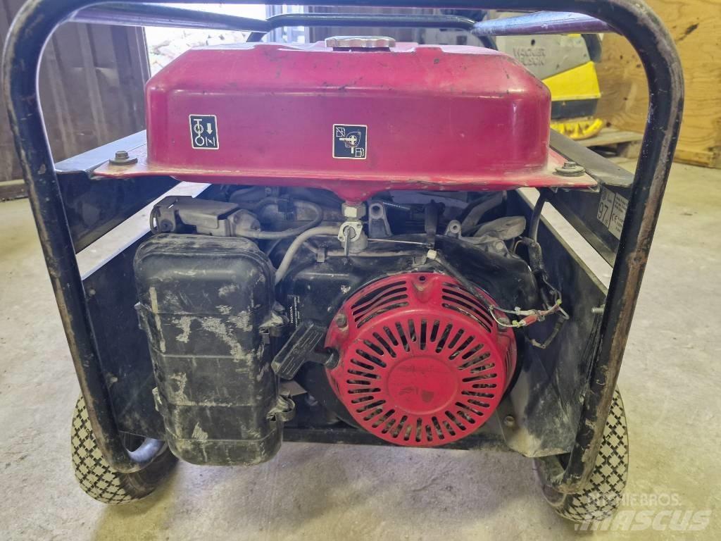 Honda ECMT7000F 汽油發電機