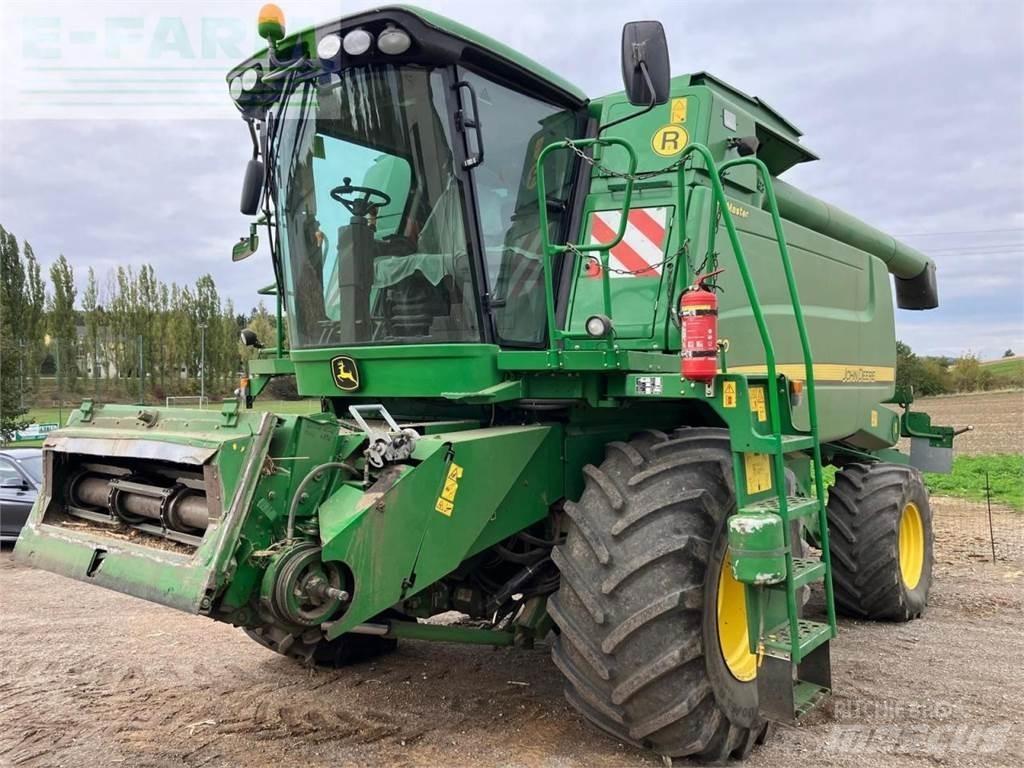 John Deere W660 HM 聯合收穫機