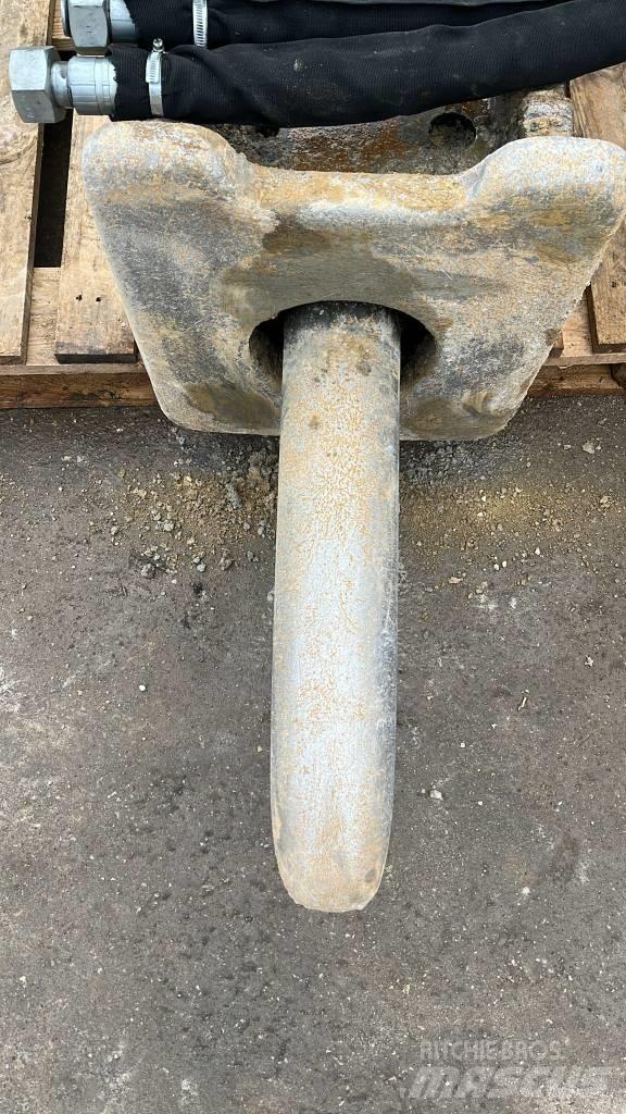 CAT H 115 鐵鎚/碎石機