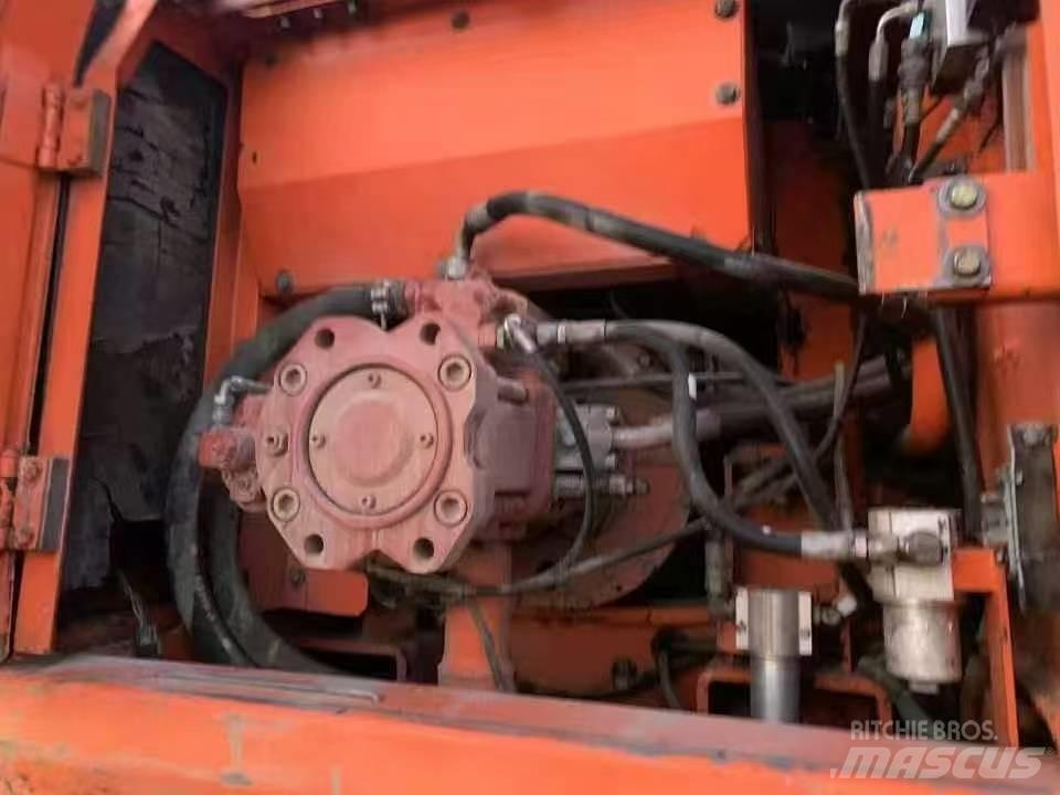 Doosan DH 210 W 旋轉式挖土機/掘鑿機/挖掘機