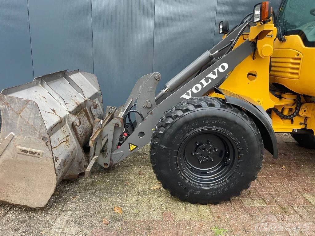 Volvo L25f 輪胎式裝載機