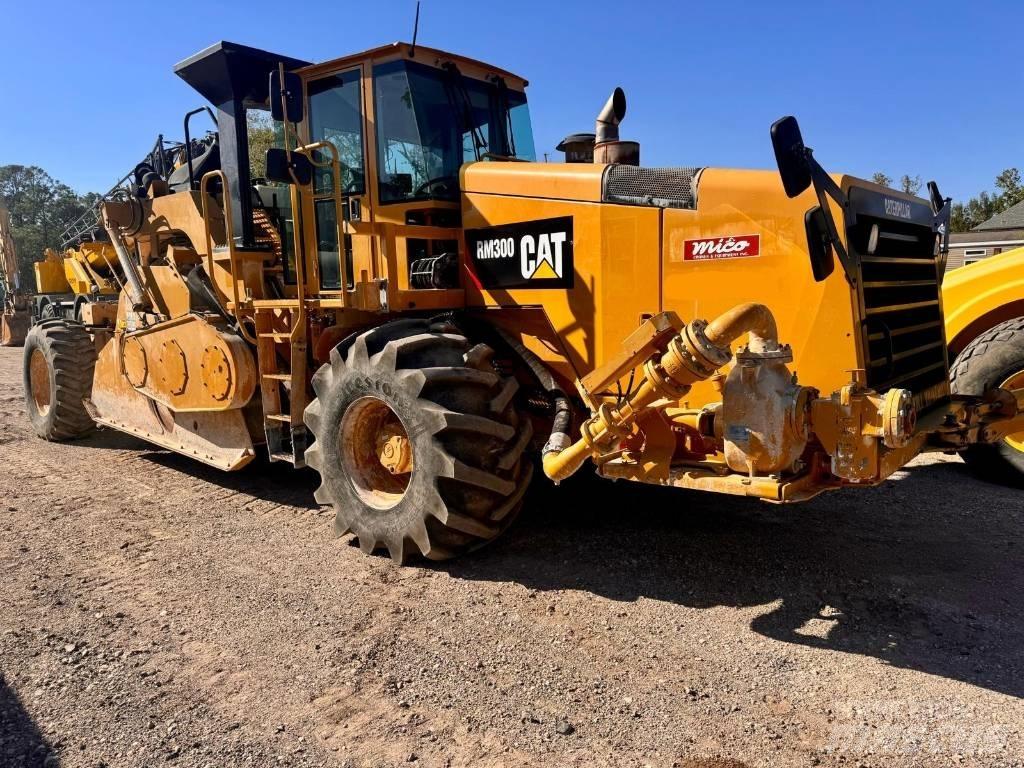 CAT RM 300 瀝青再生設備