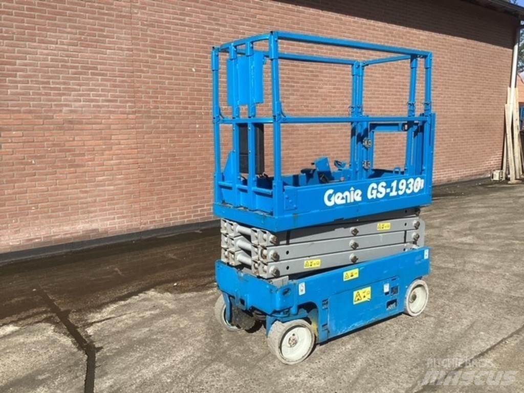 Genie GS1930 剪式升降機