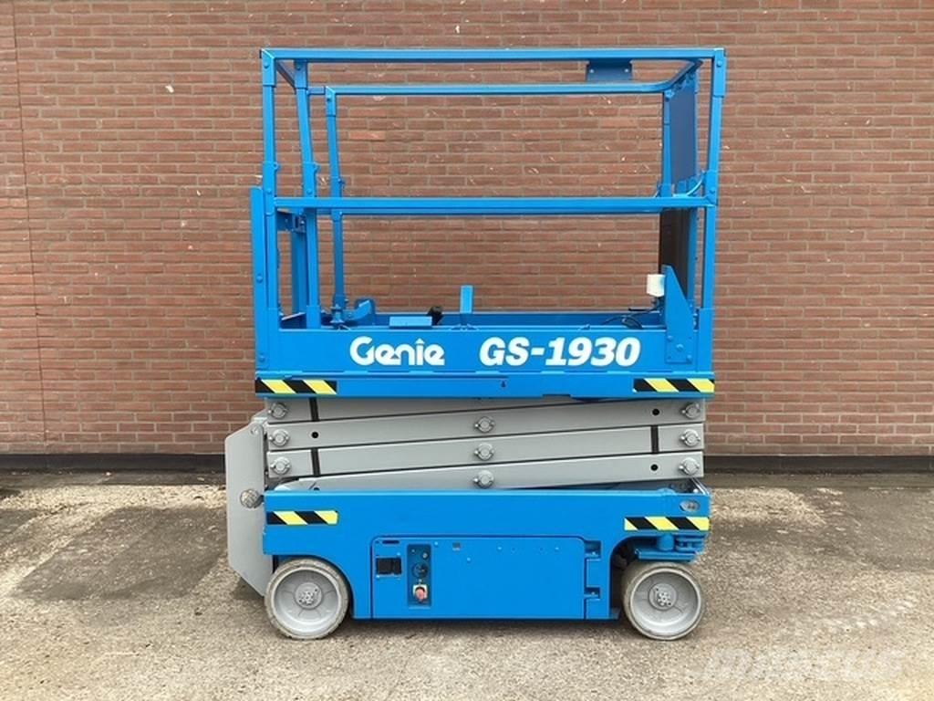 Genie GS1930 剪式升降機