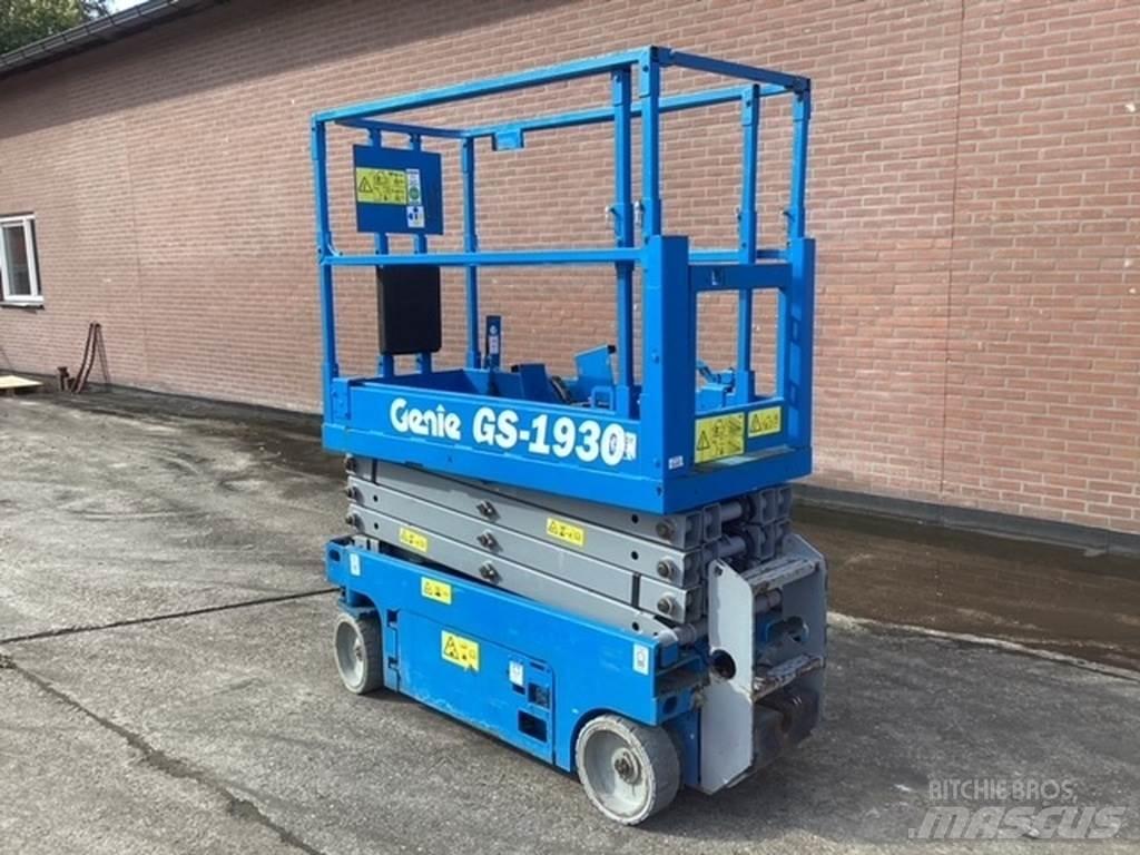 Genie GS1930 剪式升降機
