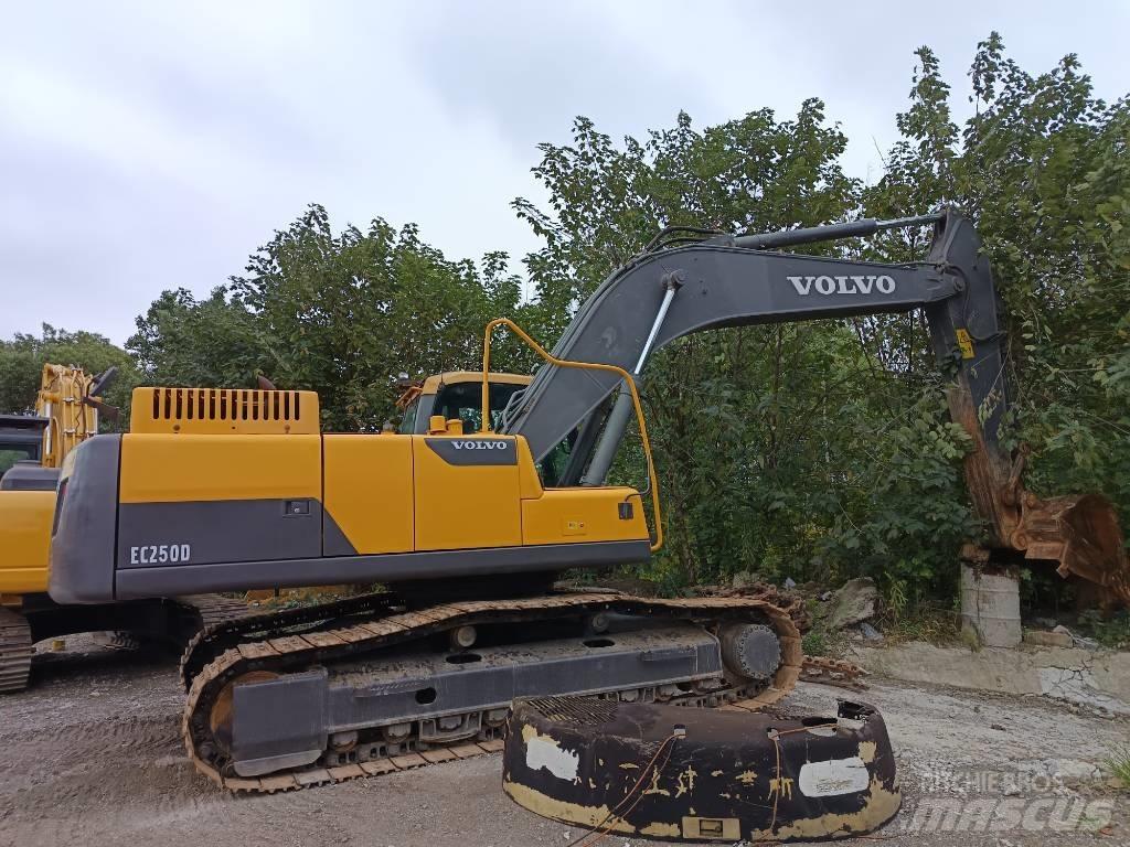 Volvo EC 250 履帶式 挖土機/掘鑿機/挖掘機