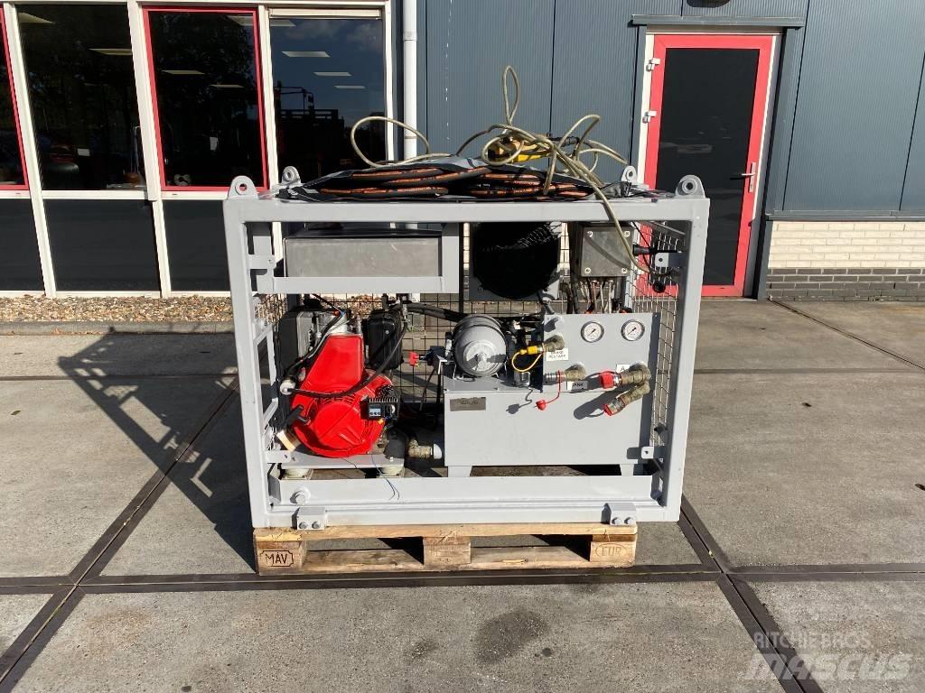 Lombardini Powerpack 地架式半拖車