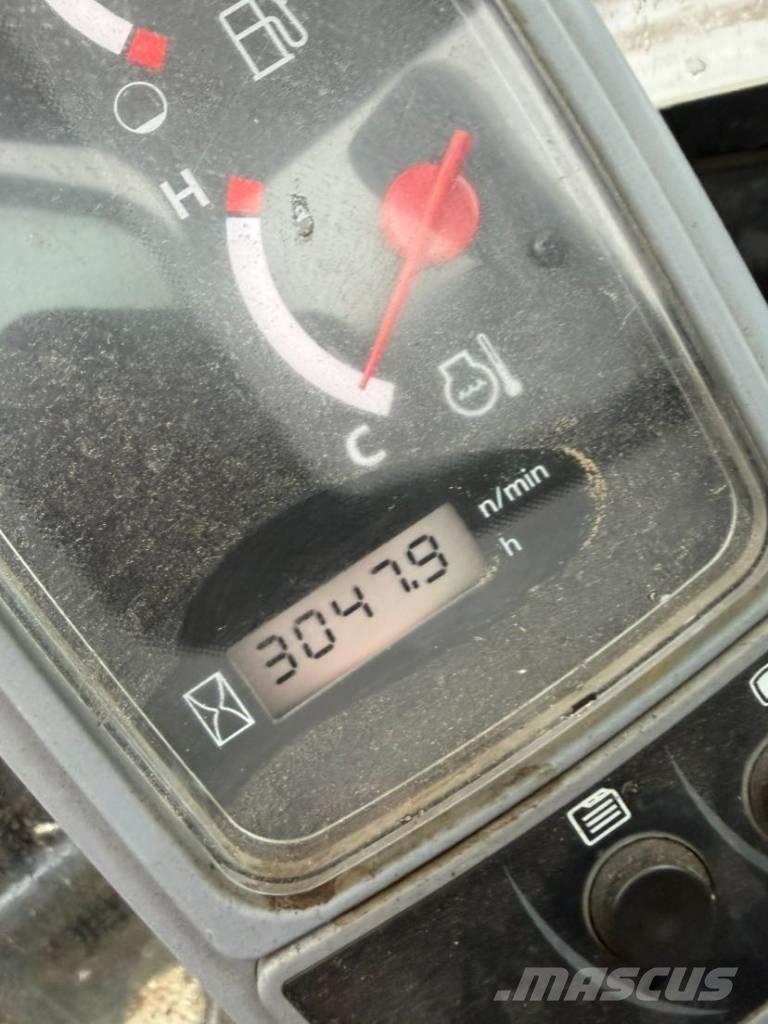 Kubota U 27-4 小型挖土機/掘鑿機<7t(小型挖掘機)