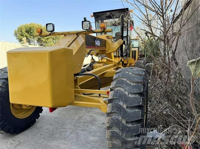 CAT 140 H 平土機