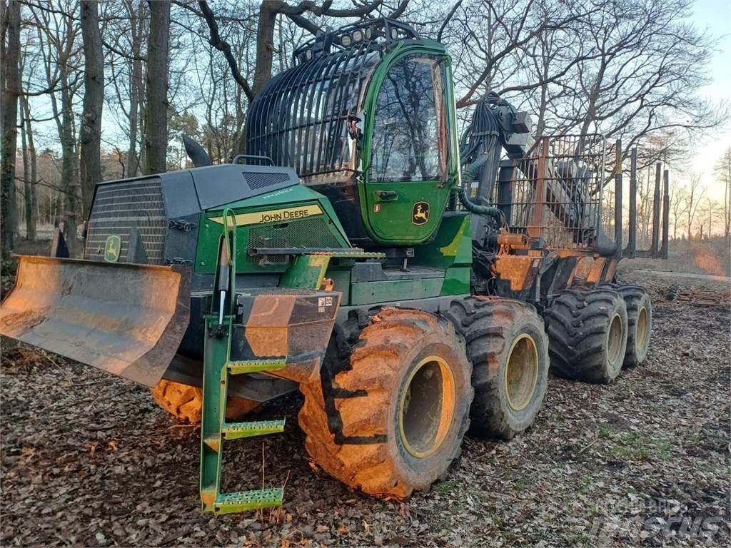 John Deere 1010 G 集運機