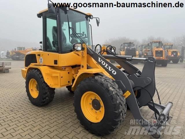 Volvo L 30 G 輪胎式裝載機
