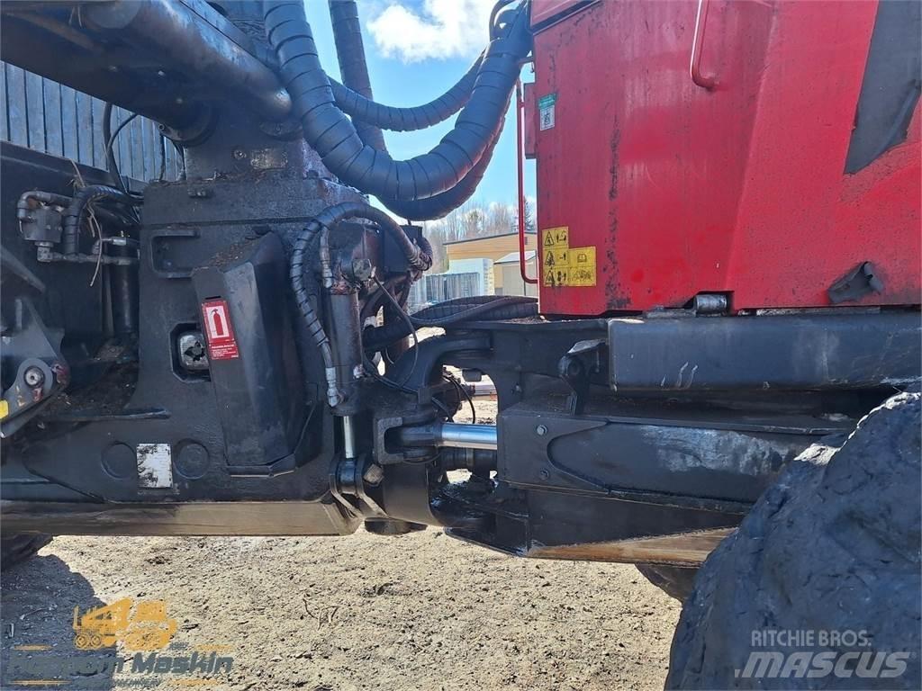 Komatsu 895 收穫機