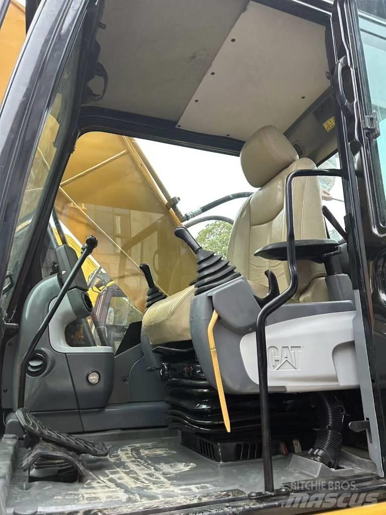 CAT 320 D 履帶式 挖土機/掘鑿機/挖掘機