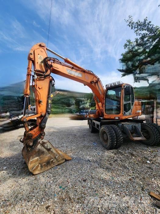 Doosan DX 140 W 旋轉式挖土機/掘鑿機/挖掘機
