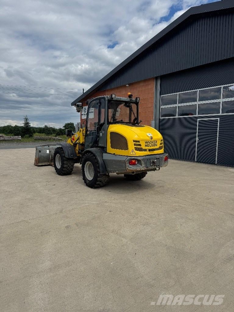 Wacker Neuson WL 44 輪胎式裝載機