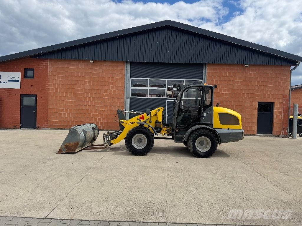 Wacker Neuson WL 44 輪胎式裝載機